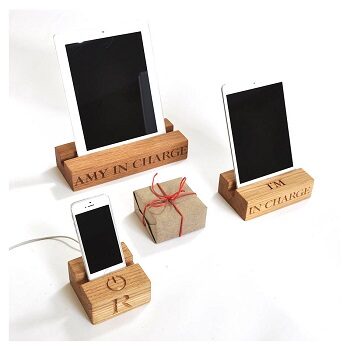 wooden-ipad-dock-8197130